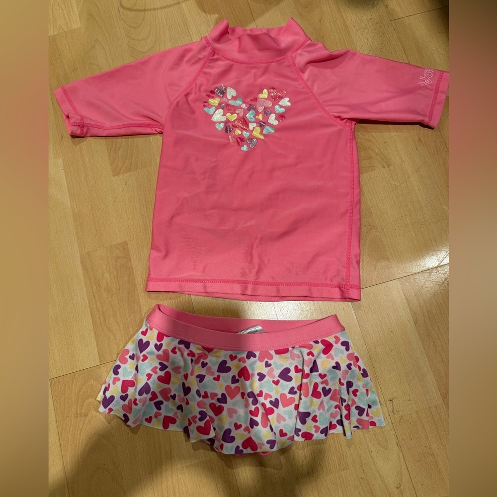 Girls swimsuit/rash guard with matching hat